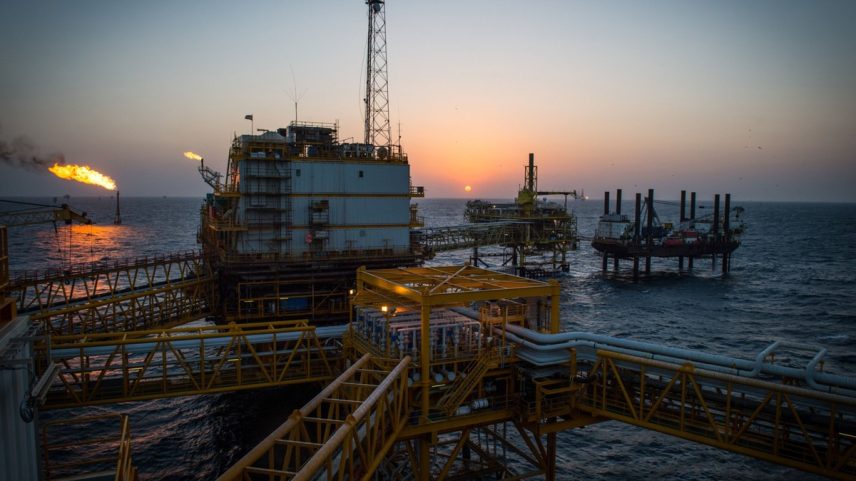 Estação de exploração de petróleo no Irã — Foto: Ali Mohammadi/Bloomberg