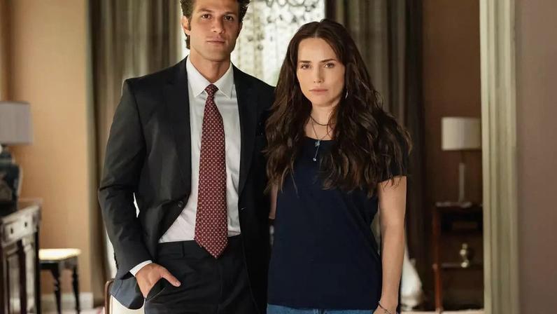 Chay Suede e Leticia Colin, como Pedro e Adriana: atores repetem na ficção a paixão intensa que uniu Ícaro e Rosa em Segundo Sol