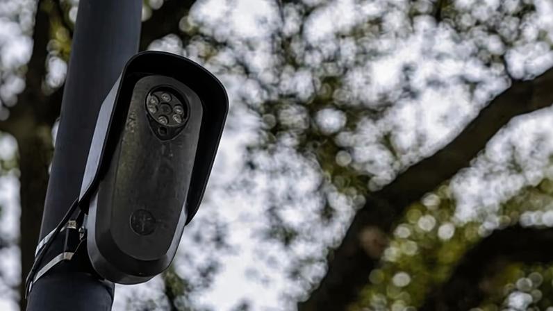 Polícia usa tecnologia de vigilância para perseguir interesses amorosos