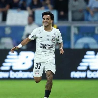 Kaio César celebra primeiro gol pelo Corinthians após ótima atuação