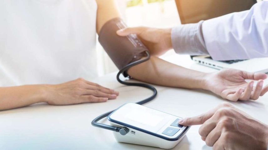 Medicamentos para pressão alta ajudam a controlar a hipertensão e prevenir complicações cardiovasculares