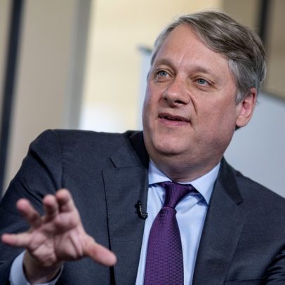 CIO da Pimco vê risco de Fed subir juros por guerra no Irã