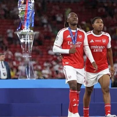 Lewis-Skelly brilha, Arsenal sofre final cruel em decisão emocionante