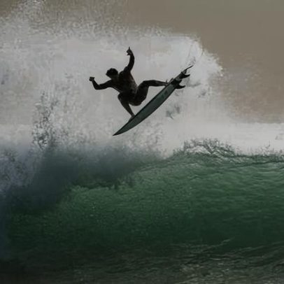 Yago Dora conquista nota 10 perfeita e movimenta a World Surf League