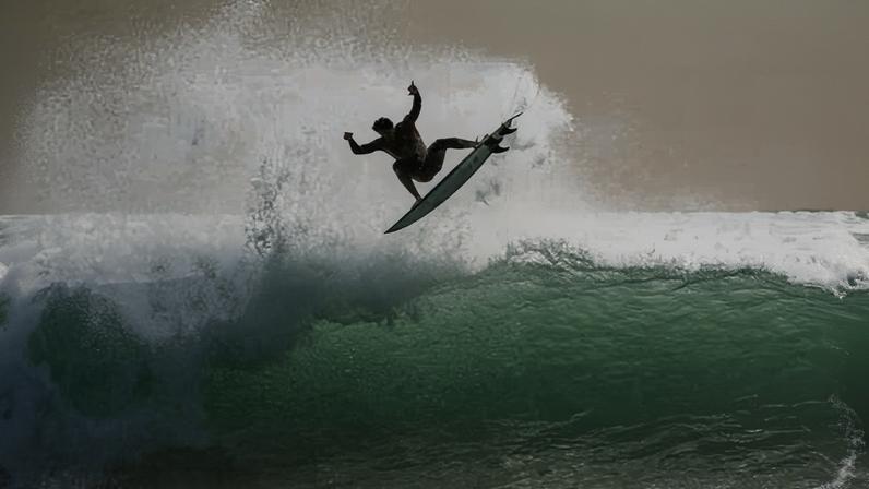 Yago Dora conquista nota 10 perfeita e movimenta a World Surf League