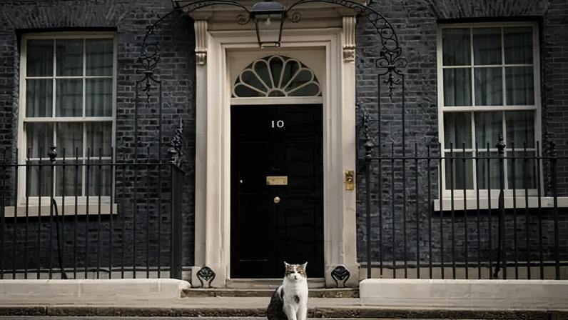 A residência oficial do primeiro-ministro britânico, no número 10 da Downing Street