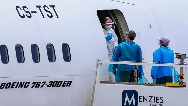 Canadian passengers from the MV Hondius were flown back from Tenerife on 10 May