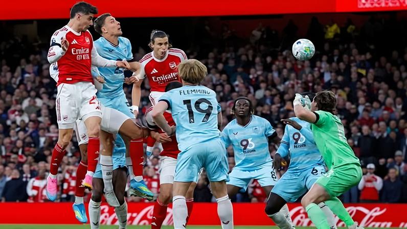 Heading for the title? Kai Havertz scores Arsenal’s 18th goal from a corner of the season.