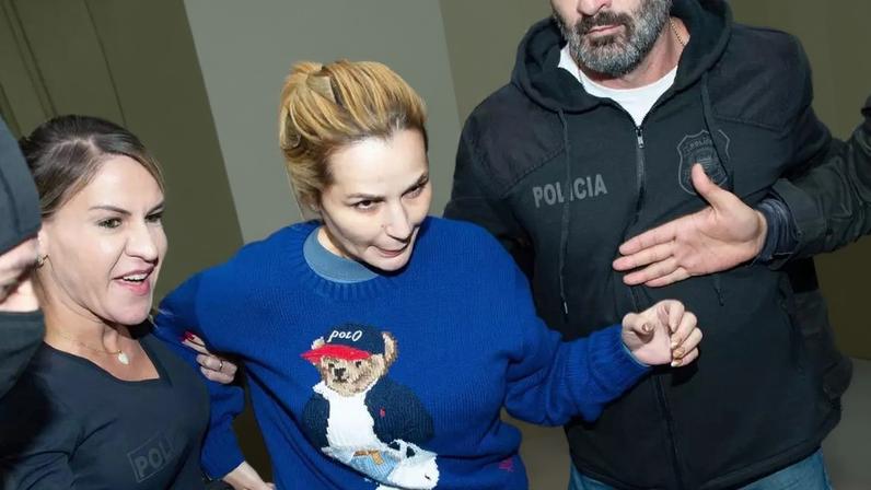 Chuveiro exclusivo, cama de ferro e mais possíveis regalias de Deolane Bezerra na cadeia: 'Só faltou o tapete vermelho'.