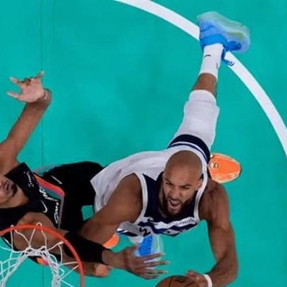 Timberwolves acusam Wembanyama de goaltending após bloqueio recorde nos playoffs