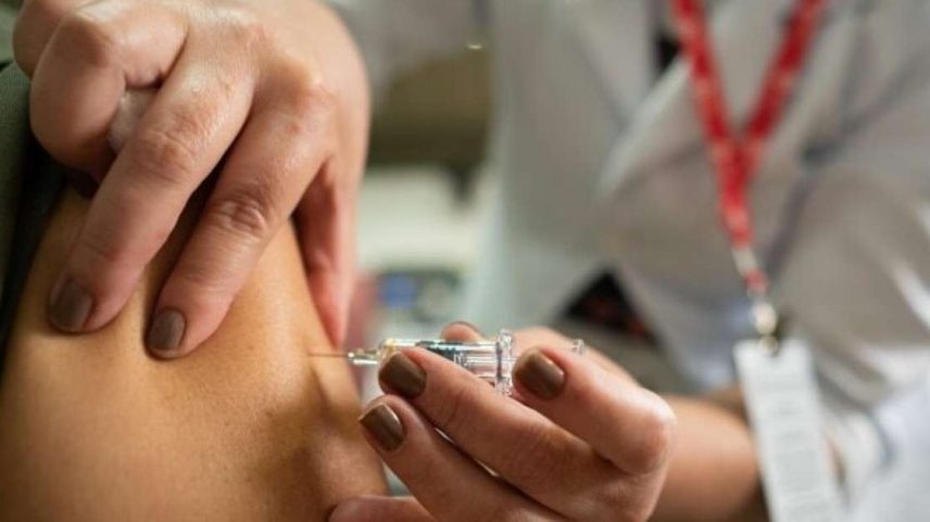Vacinação é a forma mais eficaz de prevenção contra a gripe e suas complicações.