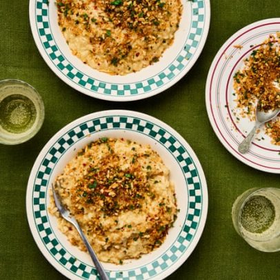 Risoto de couve-flor com parmesão e migalhas de limão, receita de Meera Sodha