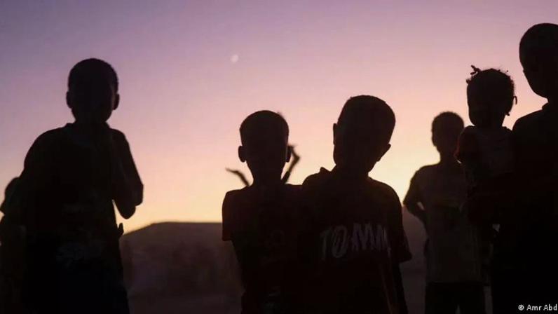 Cerca de 42 mil crianças estão registradas nos campos de refugiados no Sudão, diz a Unicef