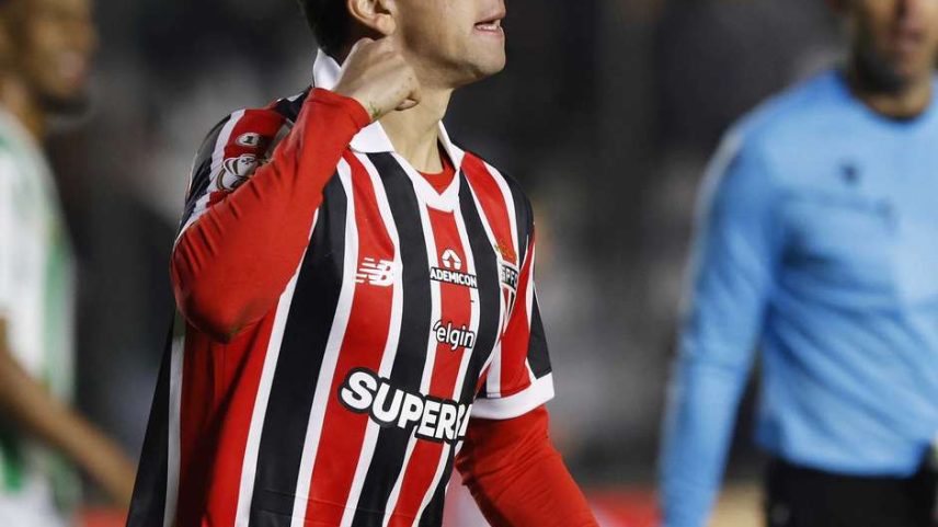 Calleri desabafa e diz que São Paulo merece a cobrança após a derrota.