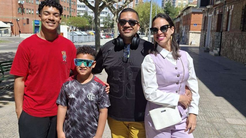 O brasileiro Paulo Geronimo e sua família