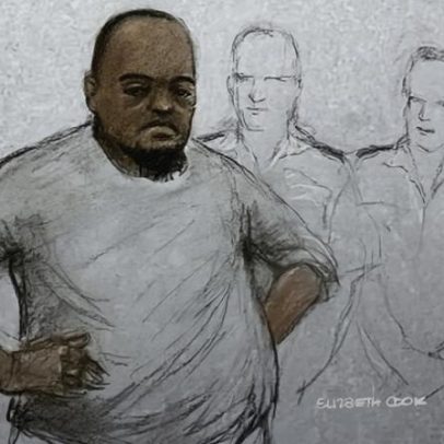 Homem acusado de tentar matar três pessoas em ataques com faca em Londres