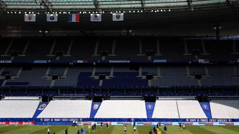 Jogadores do Nice participam de treino na véspera da final da Copa da França contra o Lens, no Stade de France, em Saint-Denis, em 21 de maio de 2026