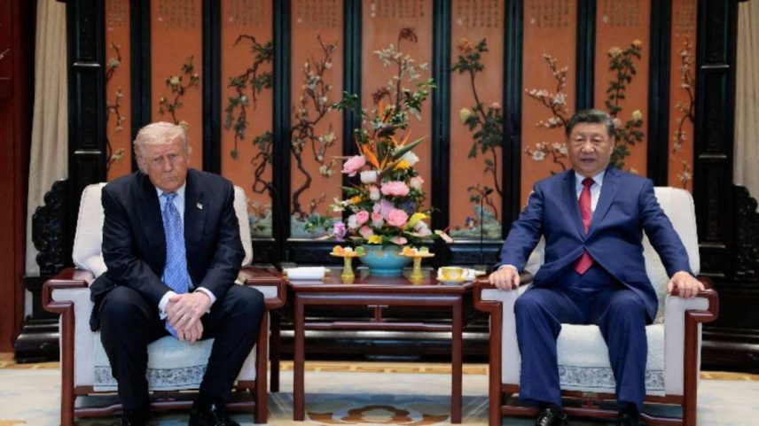 Presidente chinês Xi Jinping e o presidente dos EUA Donald Trump em Pequim 15 de maio de 2026 REUTERS/Evan Vucci