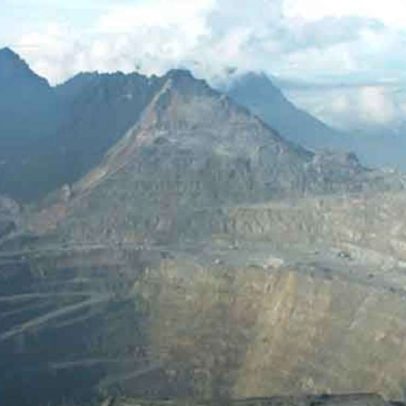 Minas de ouro gigantes impressionam pela escala da exploração mineral