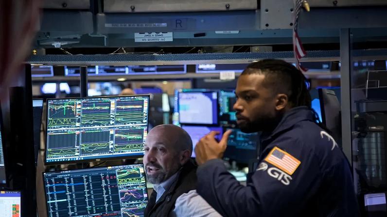 Operadores na bolsa de valores de Nova York (Nyse) — Foto: Michael Nagle/Bloomberg