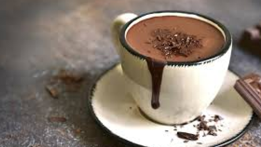 Chocolate quente cremoso igual ao de cafeteria: veja como fazer!