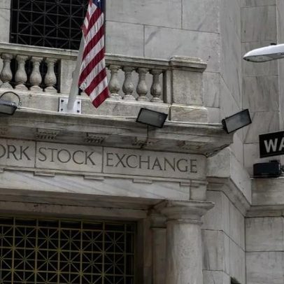 Bolsas de NY sobem a recordes; techs recuam e incertezas sobre Irã persistem