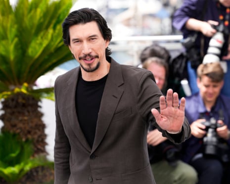 Adam Driver guarda resposta às alegações de Lena Dunham para o livro
