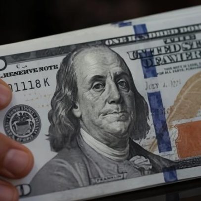 Dólar sobe 0,84% e fecha a R$ 5,04 com alta de títulos americanos