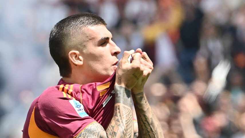 Gianluca Mancini anotou os dois gols da Roma