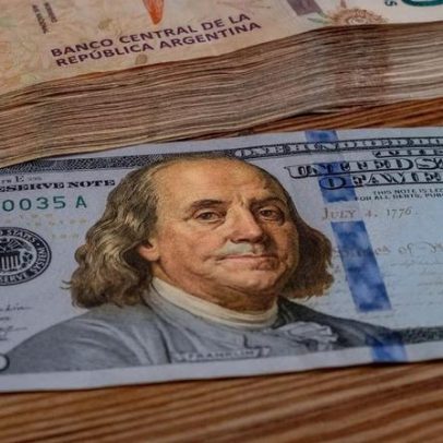 Argentinos mantêm US$170 bilhões em casa, diante de apelo de Milei