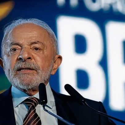 Lula faz segunda sessão de radioterapia após remoção de lesão no couro cabeludo