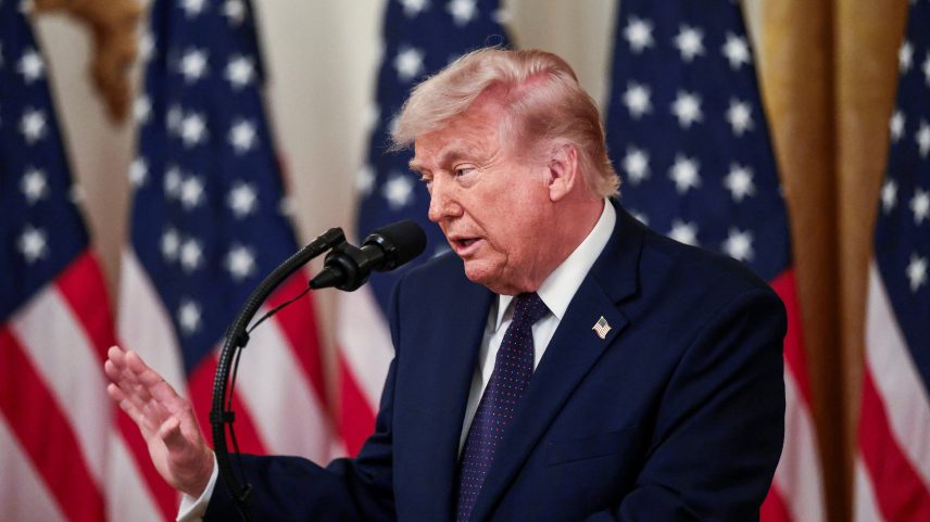 A ação faz parte das políticas de Donald Trump para restringir a imigração nos EUA
