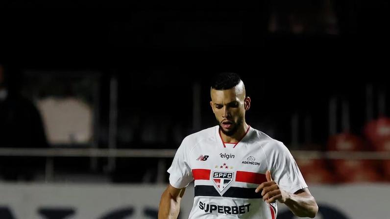 Dória pediu rescisão ao São Paulo alegando ameaça de torcedores a familiares.