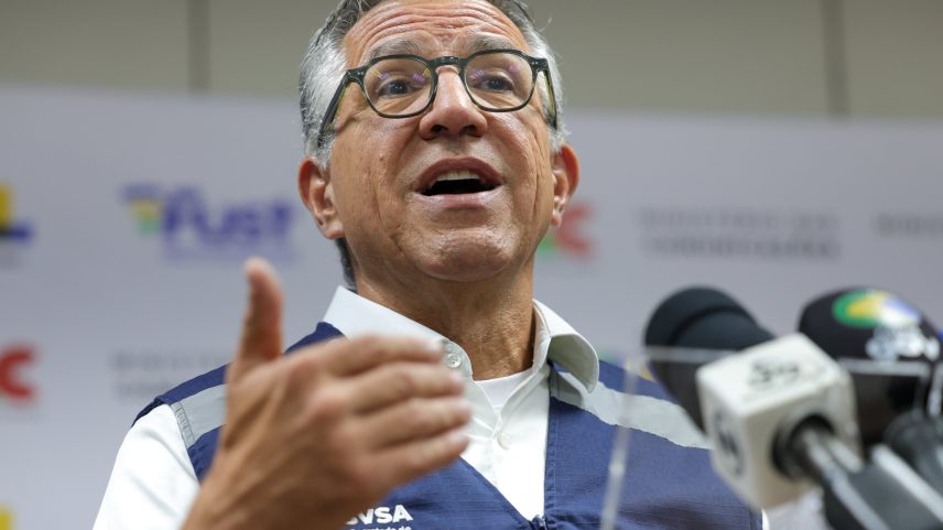 Padilha anunciou plano para testar viabilidade de oferta do medicamento pelo SUS