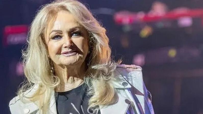 Bonnie Tyler permanece estável em hospital português