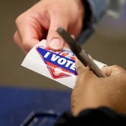 Baixa aprovação de Trump e crise republicana: Democratas podem tomar o Senado