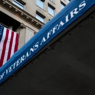 Grupo de veteranos processa a Administração Trump por banimento do aborto