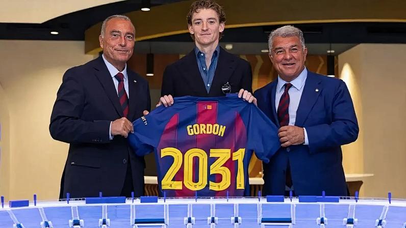 Anthony Gordon marcou dez gols na atual edição da Champions League –