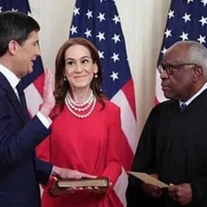 Kevin Warsh toma posse como novo presidente do Federal Reserve