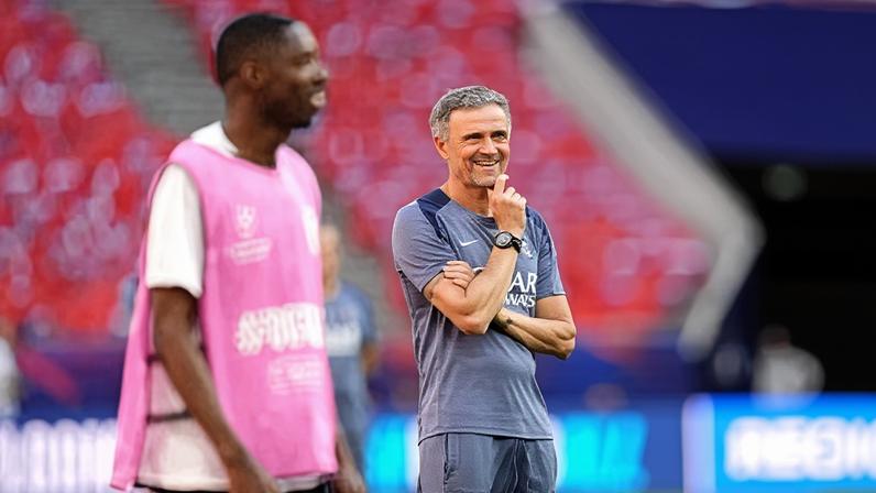 Luis Enrique during a training session at the Puskas Arena