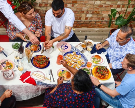 Ottolenghi apresenta formas simples de entreter no verão