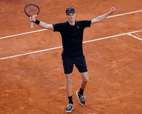 Jannik Sinner celebrates after his 6-4, 6-4 triumph over Casper Rudd.