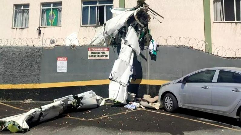 Monomotor bateu em prédio ao cair em BH