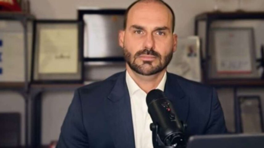 Eduardo Bolsonaro tratou sobre financiamento para filme sobre pai com Vorcaro