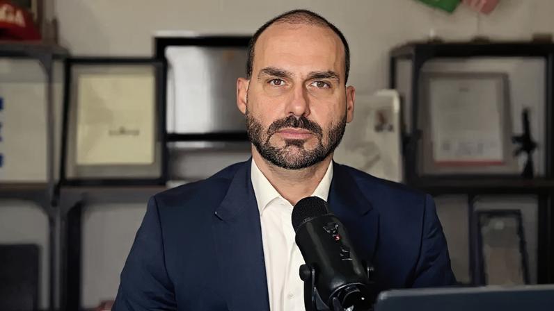 Eduardo Bolsonaro mora em casa avaliada em R$ 6 milhões nos EUA, segundo site