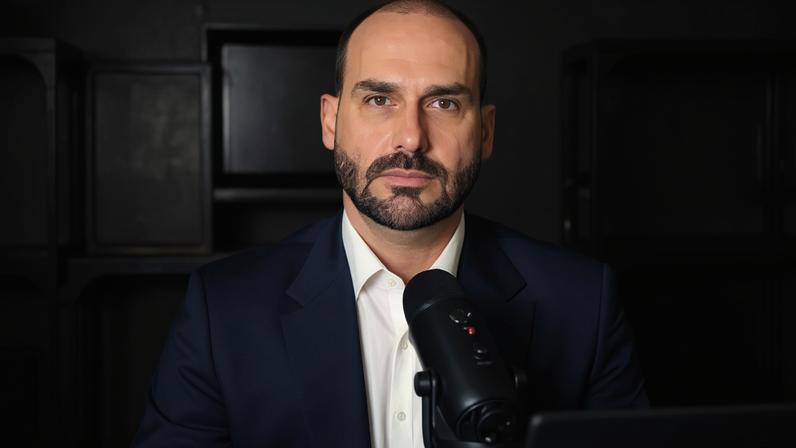 Eduardo Bolsonaro publicou vídeo de 40 minutos rebatendo as críticas de Ricardo Salles