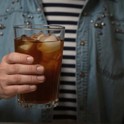 Refrigerante seria mais saudável que suco integral? Mito ou verdade