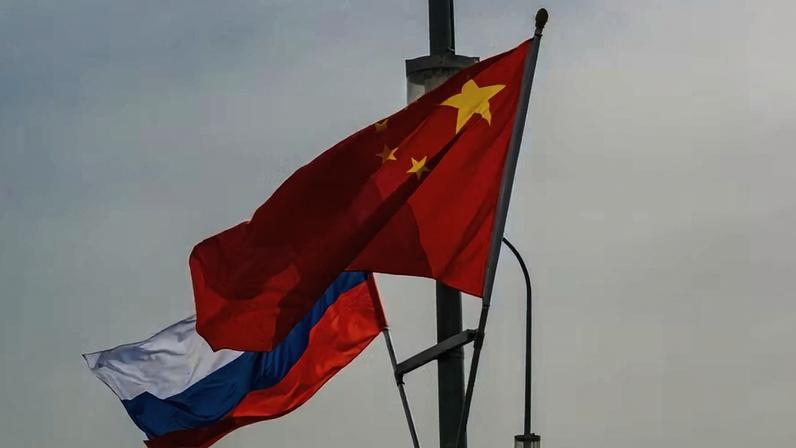 Putin inicia visita à China buscando o apoio de Xi para seu novo mandato.