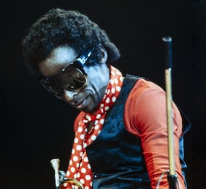 Miles Davis completa 100 anos e continua moldando a música moderna