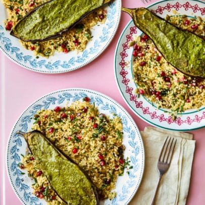 Receitas do Honey & Co: berinjela com tahine e bolinhos de peixe verde